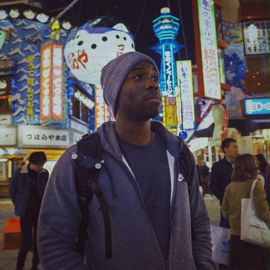 Jonathan Goff on a Japanese shopping street